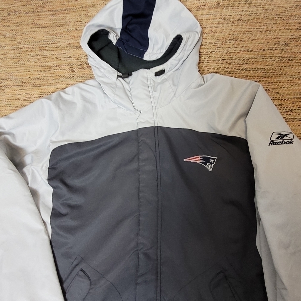 VINTAGE 90s New England Patriots Warm Jacket NFL REEBOK - Picture 13 of 13
